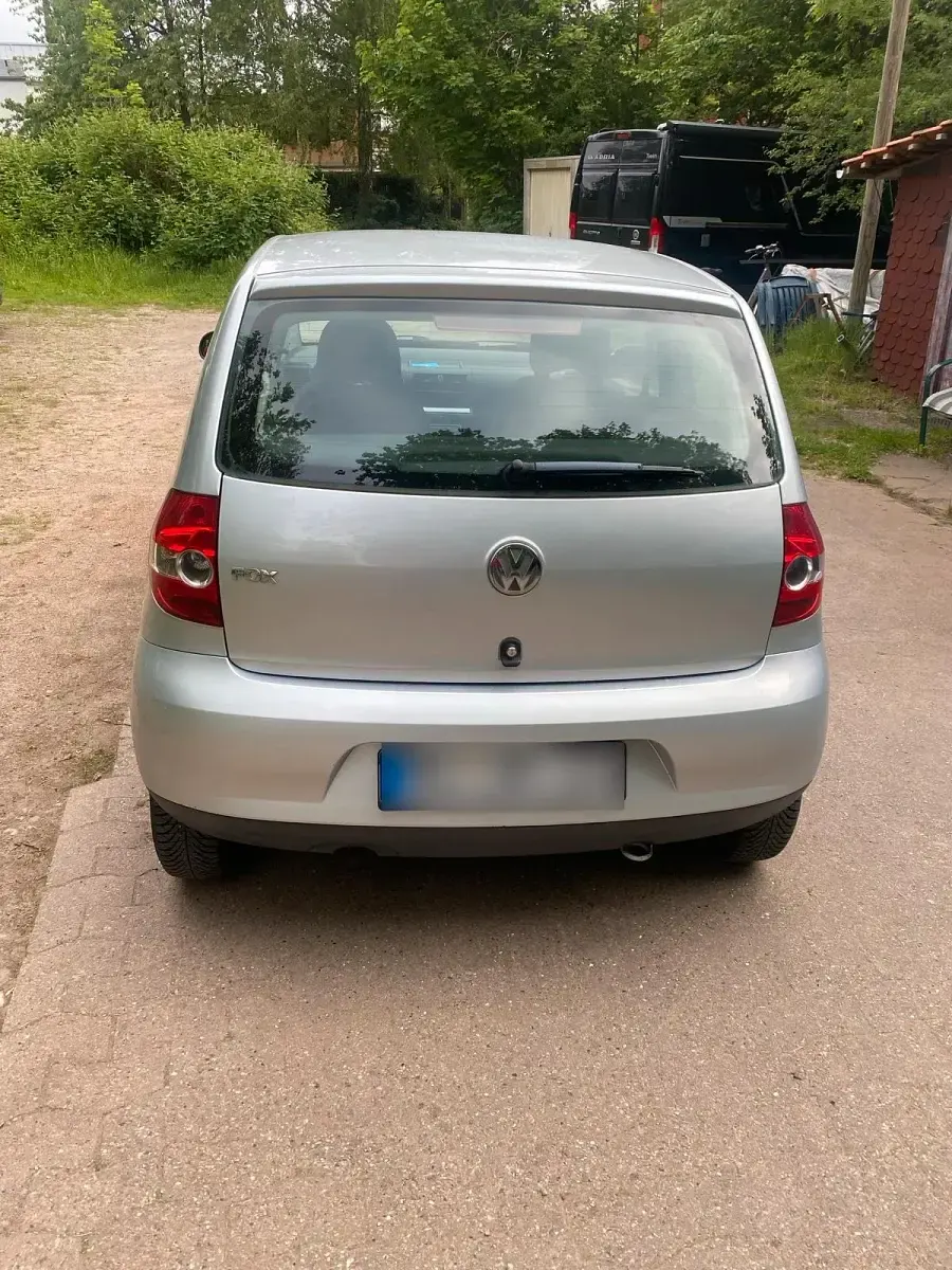 Gebraucht VW Fox 55 PS (40 kW) 2006 Silber Kleinwagen