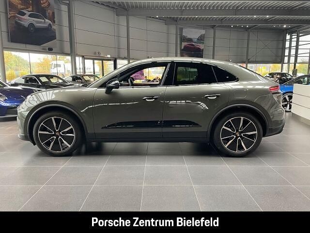 Gebraucht Porsche Macan 300 kW (408 PS) 2024 Aventuringrünmetallic SUV