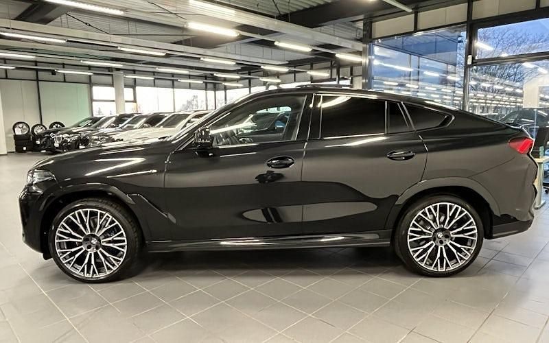 Gebraucht BMW X6 M Sport 298 PS (219 kW) 2025 Schwarz SUV