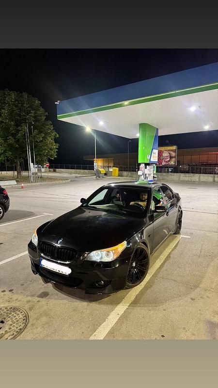 Schwarz Gebraucht 2006 BMW 523 M Sport Limousine | 6.000 € (Fairer Preis) - Bild 1/4