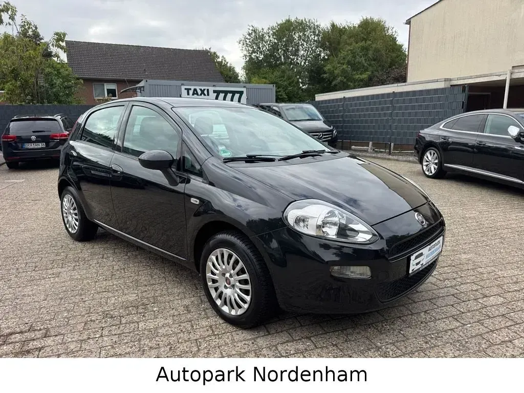 Gebraucht Fiat Punto Pop 77 PS (56 kW) 2015 Schwarz Kleinwagen
