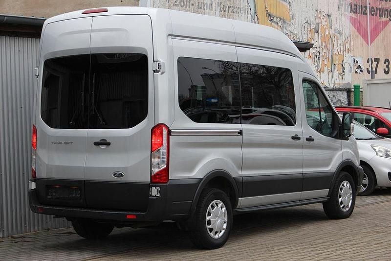 Gebraucht Ford Transit 131 PS (96 kW) 2018 Silber Van / Kleinbus