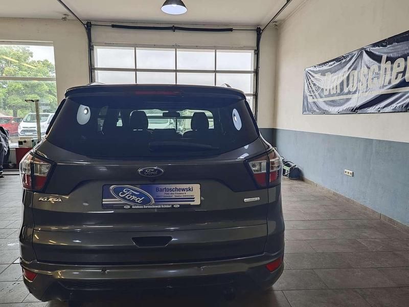 Gebraucht Ford Kuga ST-Line 150 PS (110 kW) 2017 Magneticgrau SUV