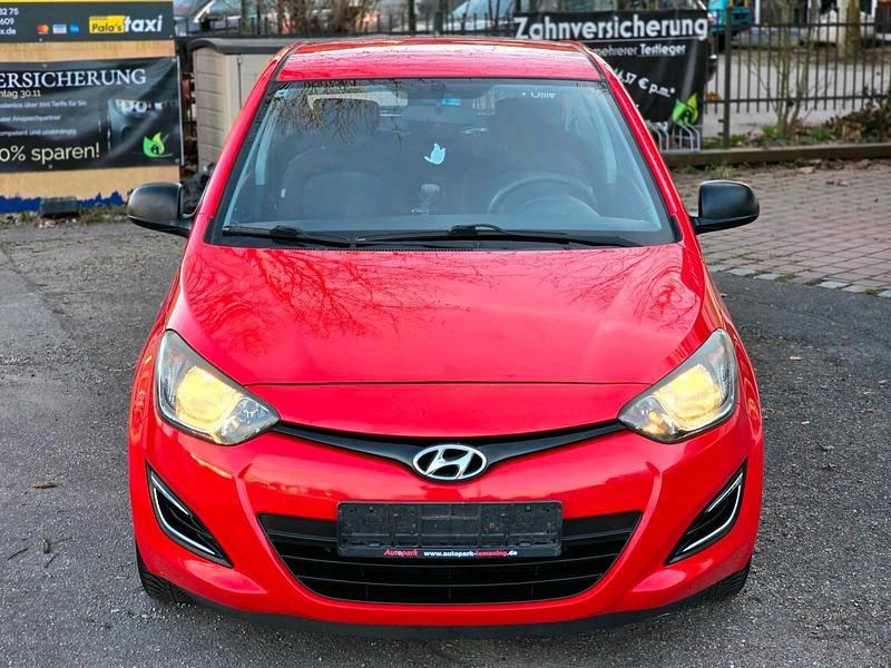 Gebraucht Hyundai i20 86 PS (63 kW) 2013 Rot Kleinwagen