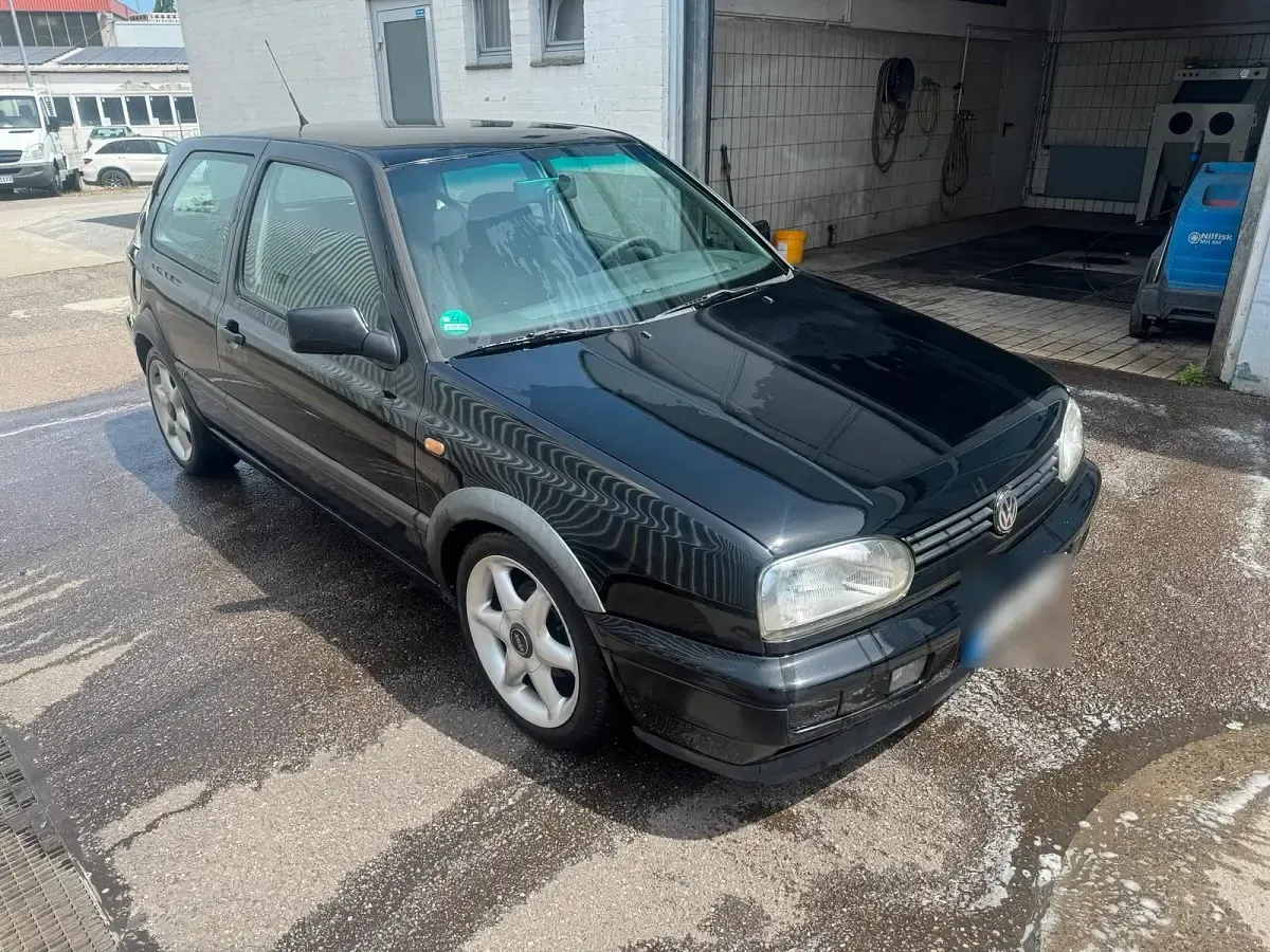 Gebraucht VW Golf III 101 PS (74 kW) 1997 Schwarz Kleinwagen