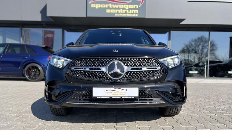 Neu Mercedes GLC300 Advanced Plus 269 PS (197 kW) 2025 Obsidianschwarz  lack SUV