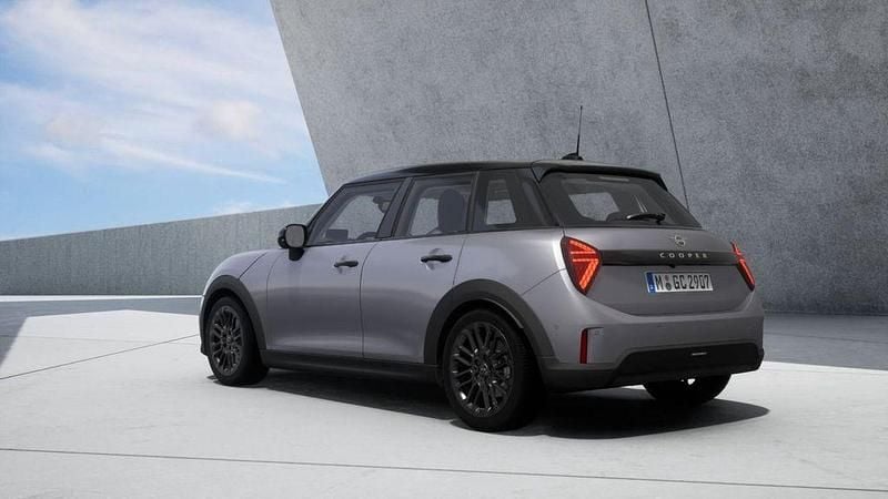 Gebraucht Mini Cooper Classic 114 kW (156 PS) 2025 Silber Kleinwagen