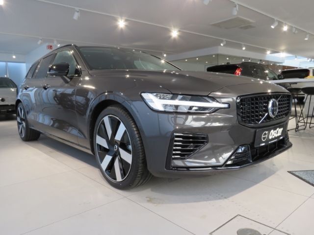 Gebraucht Volvo V60 Plus 455 PS (334 kW) 2024 Grau Kombi