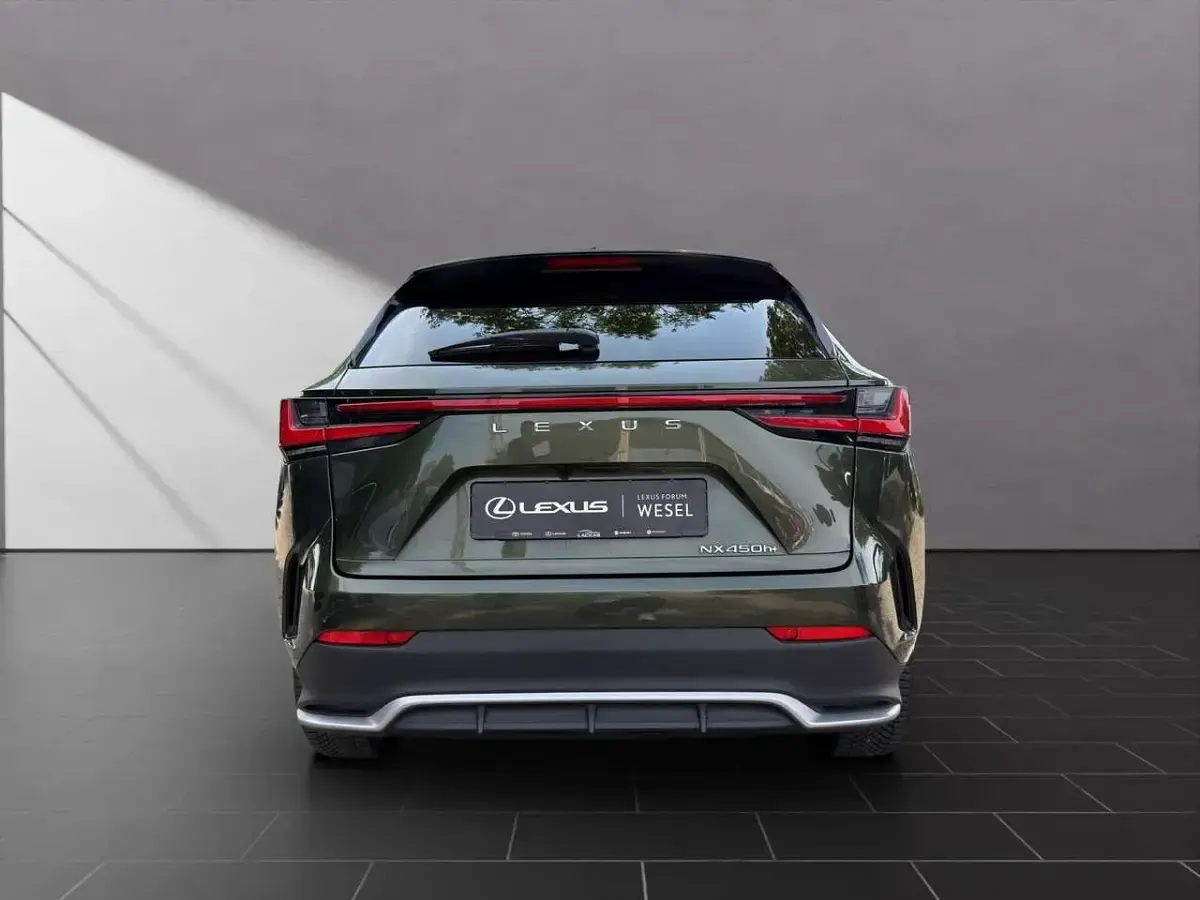 Gebraucht Lexus NX450h+ E-FOUR 309 PS (227 kW) 2022 Grün SUV