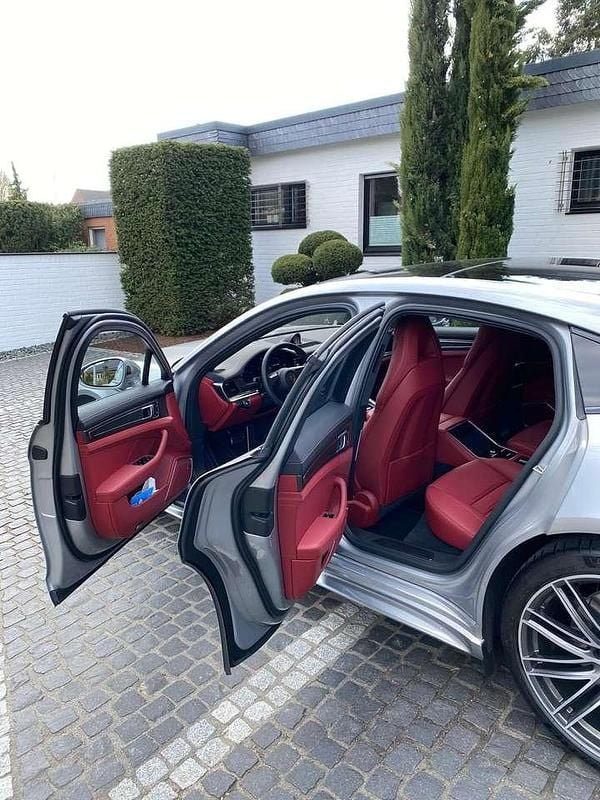 Gebraucht Porsche Panamera 560 PS (411 kW) 2021 Silber Limousine