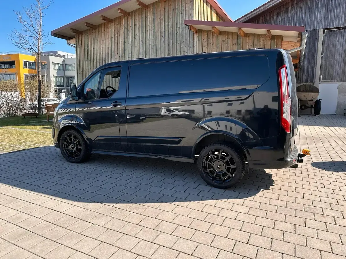Gebraucht Ford Transit Custom Sport 155 PS (114 kW) 2014 Schwarz Van / Kleinbus