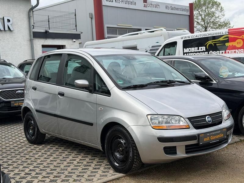 Gebraucht Fiat Idea Active 95 PS (69 kW) 2005 Silber Van / Kleinbus