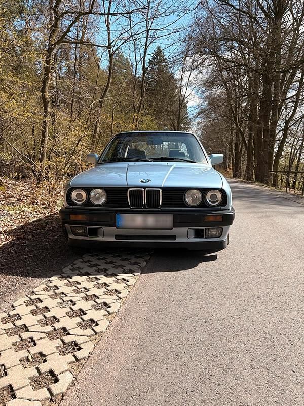 Brugt BMW 320 129 HK (94 kW) 1990 Blå Sedan