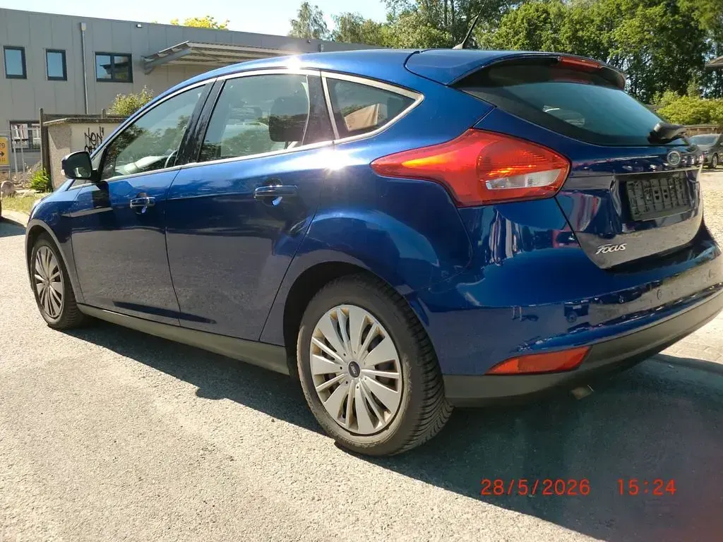 Gebraucht Ford Focus 120 PS (88 kW) 2016 Blau Limousine