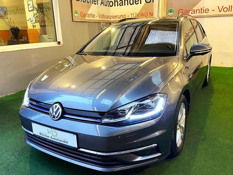 Grau Gebraucht 2019 VW Golf VII Highline Kombi | 18.950 € (Fairer Preis) - Bild 1/4