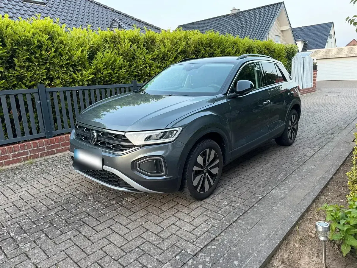 Second-hand VW T-Roc Move 150 CP (110 kW) 2024 Gri SUV