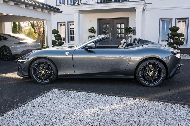 Gebraucht Ferrari Roma 620 PS (456 kW) 2025 Grau Cabrio