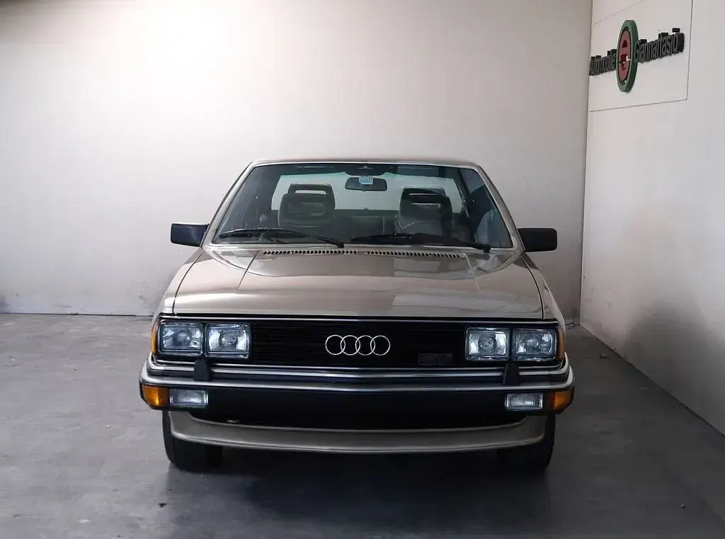 Gebraucht Audi 200 170 PS (125 kW) 1982 Gold Limousine