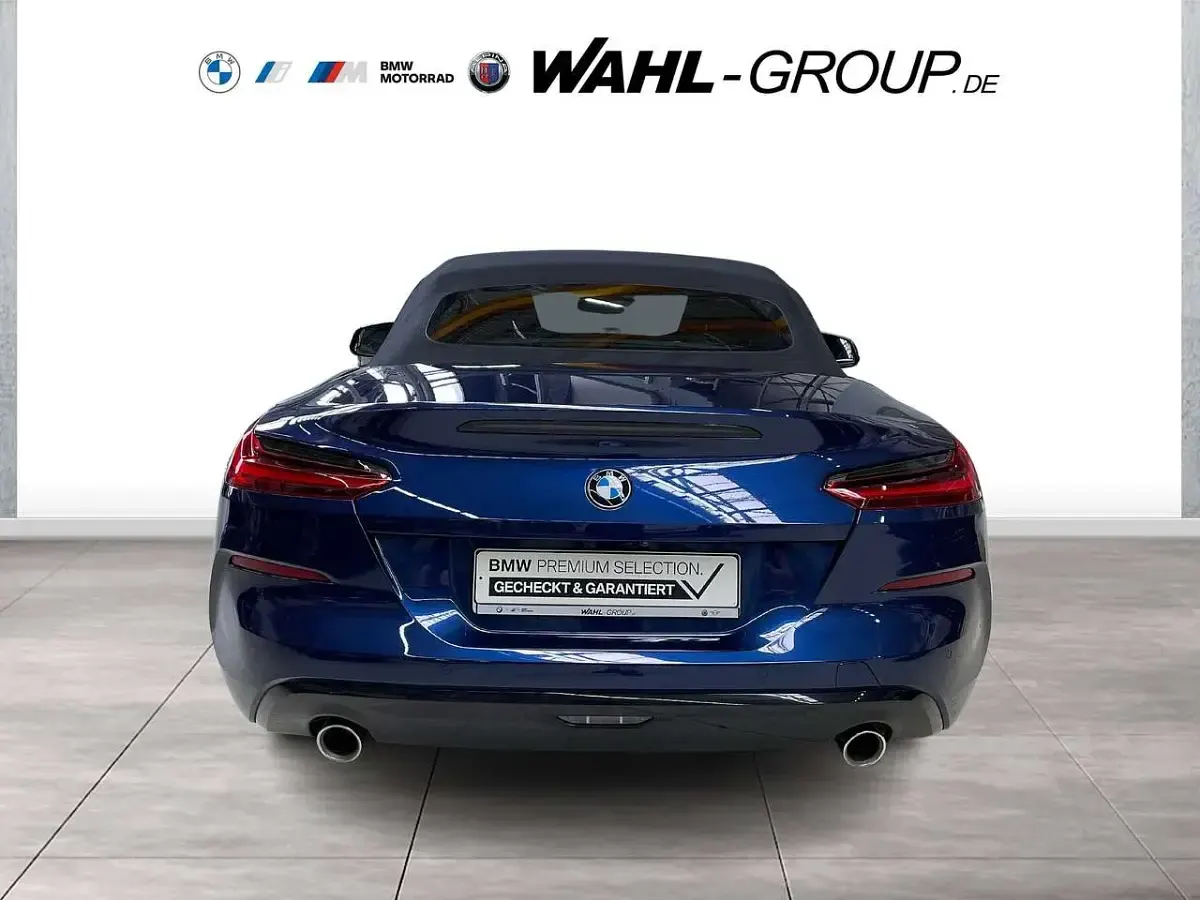 Gebraucht BMW Z4 Sport Line 197 PS (144 kW) 2023 Blau Cabrio