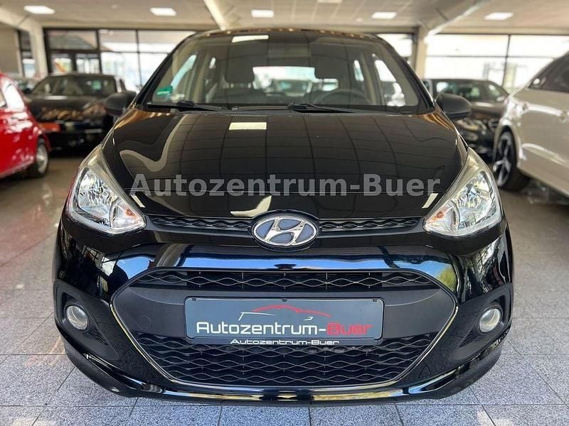 Schwarz Gebraucht 2016 Hyundai i10 Kleinwagen | 9.990 € (Fairer Preis) - Bild 1/4