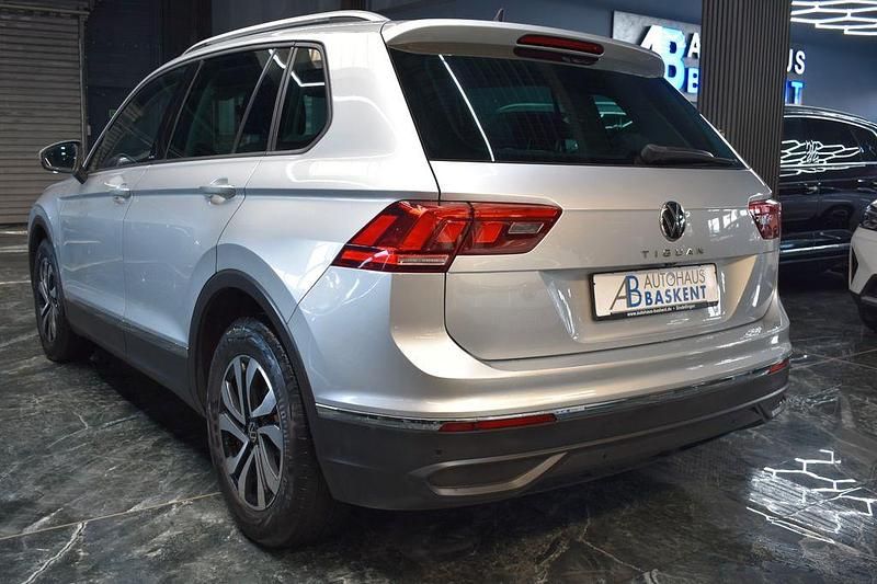 Gebraucht VW Tiguan Active 150 PS (110 kW) 2021 Silber SUV