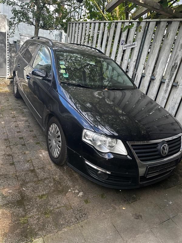 Blau Gebraucht 2008 VW Passat Highline Kombi | 3.500 € - Bild 1/4