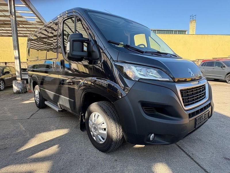 Gebraucht Peugeot Boxer 131 PS (96 kW) 2018 Schwarz Van