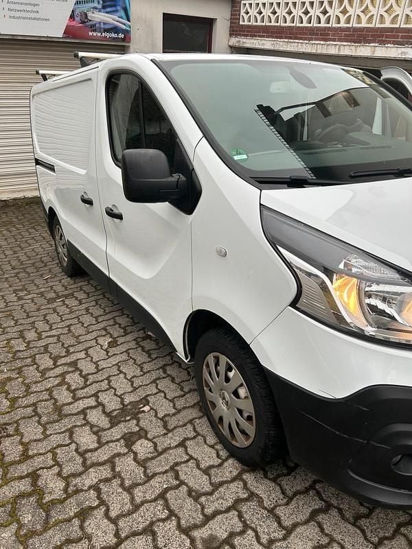 Gebraucht Renault Traffic 120 PS (88 kW) 2016 Weiß Van / Kleinbus