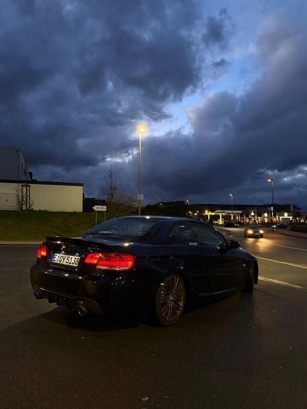 Schwarz Gebraucht 2009 BMW 335 Cabriolet M Sport Cabrio | 14.000 € - Bild 1/4
