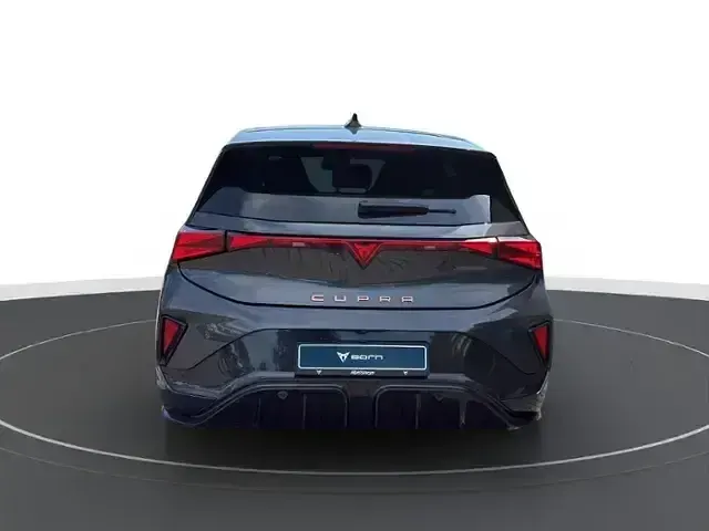 Neu Cupra Born 139 kW (190 PS) 2026 Grau Kleinwagen