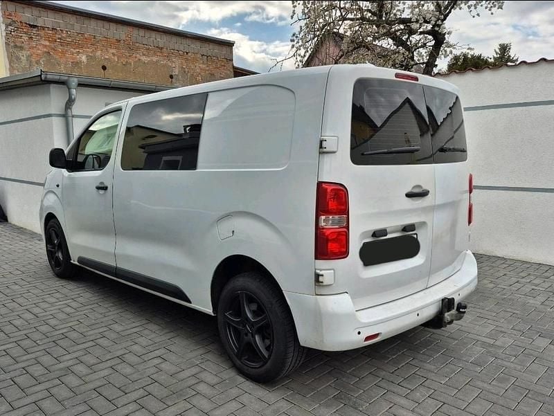 Second-hand Citroën Jumpy 122 CP (89 kW) 2018 Alb Monovolum