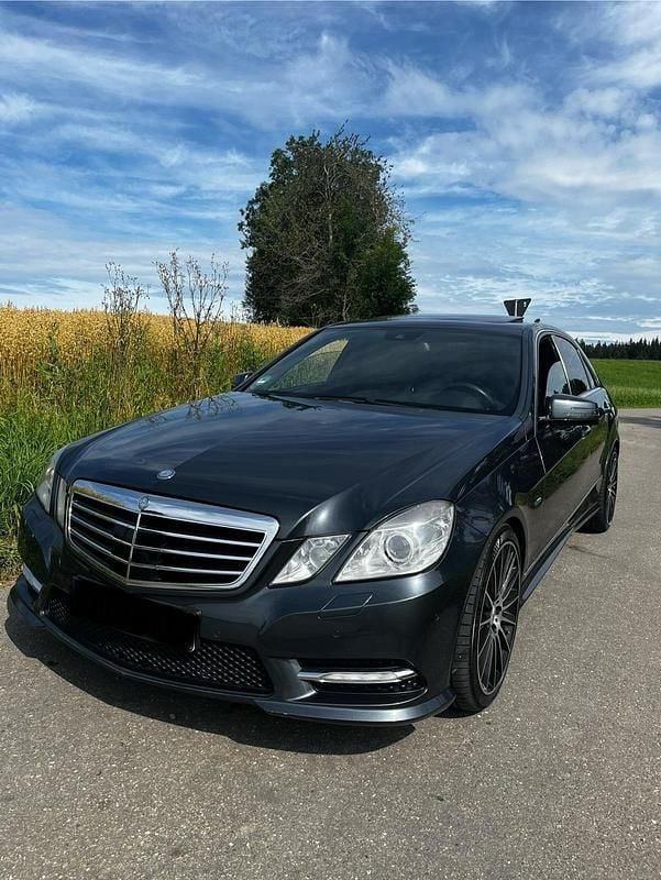 Gebraucht Mercedes E350 AMG 265 PS (194 kW) 2012 Grau Limousine