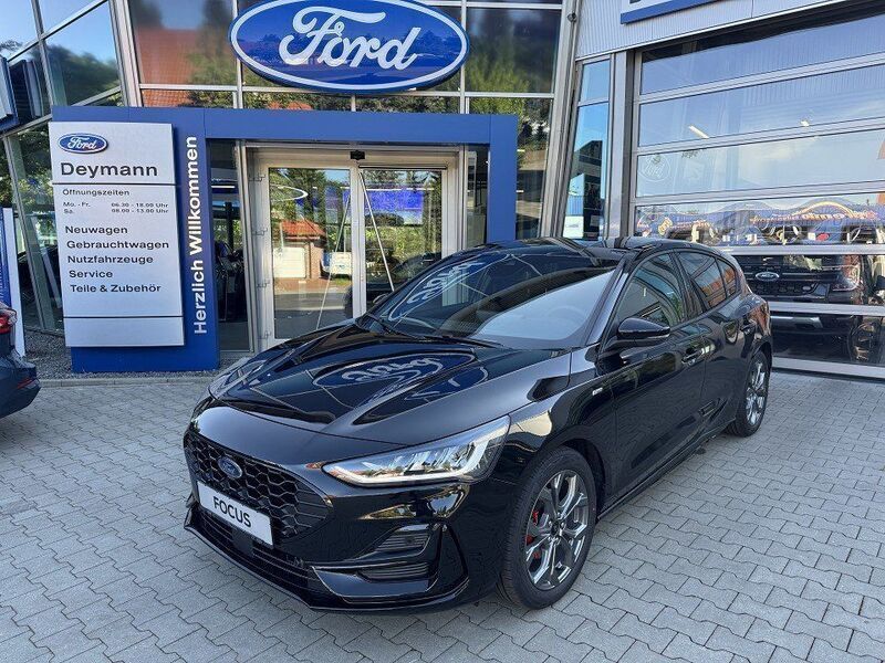 Neu Ford Focus ST-Line 125 PS (91 kW) 2025 Schwarz Limousine