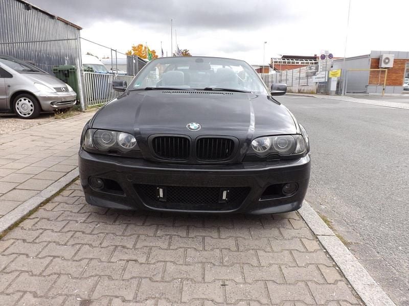 Gebraucht BMW 320 170 PS (125 kW) 2001 Schwarz Cabrio