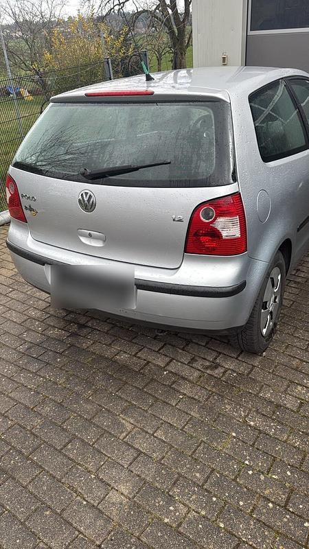 Gebraucht VW Polo 64 PS (47 kW) 2005 Silber Kleinwagen
