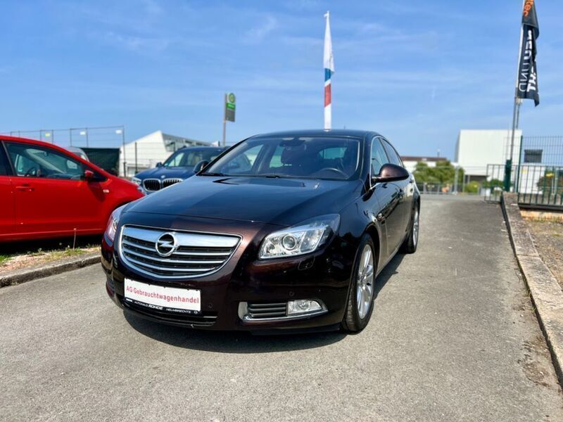 Braun Gebraucht 2011 Opel Insignia Innovation Limousine | 4.900 € (Etwas zu teuer) - Bild 1/4