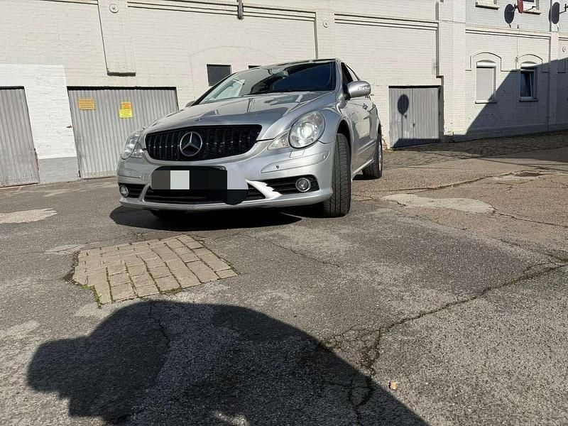 Gebraucht Mercedes R280 190 PS (139 kW) 2009 Silber Van / Kleinbus