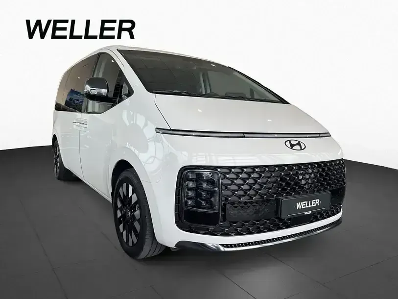 Gebraucht Hyundai Staria 225 PS (165 kW) 2025 Weiss Van / Kleinbus