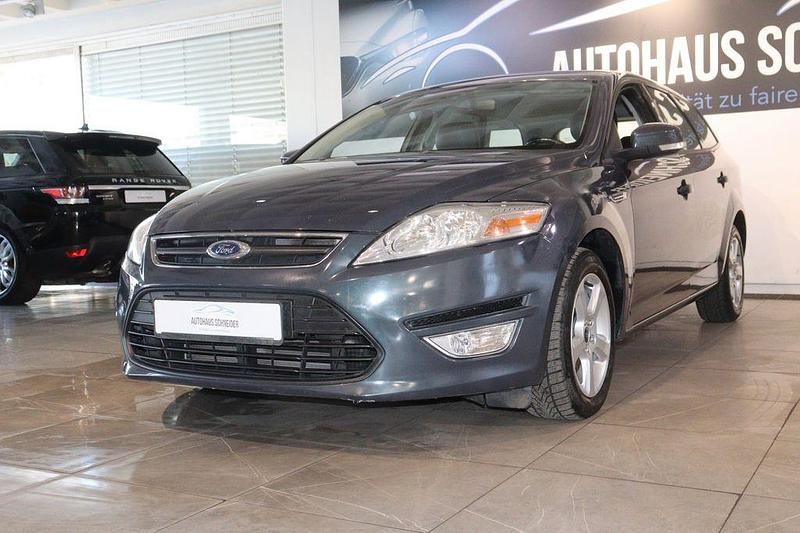 Gebraucht Ford Mondeo Ambiente 140 PS (102 kW) 2014 Grau Limousine