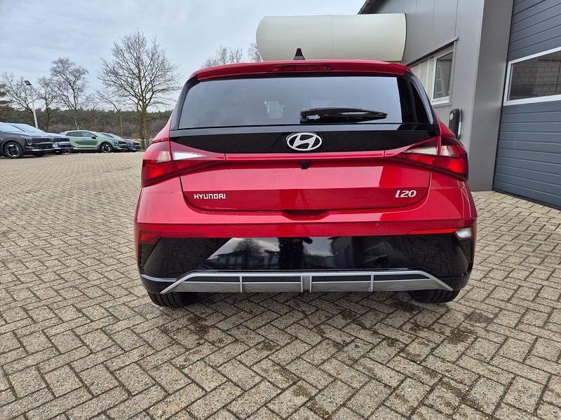 Neu Hyundai i20 Trend 90 PS (66 kW) 2026 Dragon red Kleinwagen