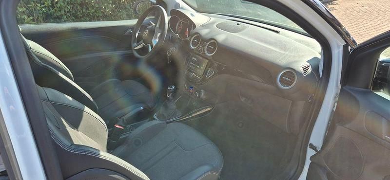 Gebraucht Opel Adam 101 PS (74 kW) 2019 Weiß Kleinwagen