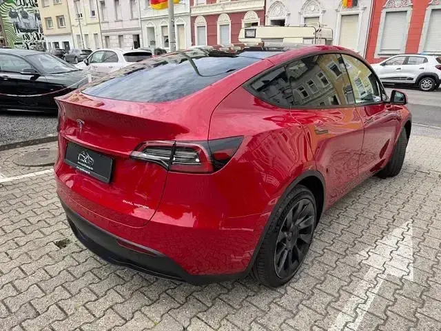 Gebraucht Tesla Model Y 378 kW (514 PS) 2022 Rot SUV