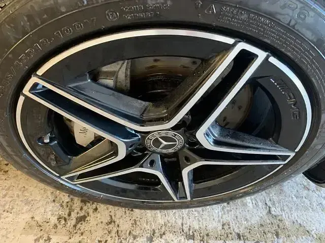Gebraucht Mercedes E300 AMG 306 PS (225 kW) 2020 Designo selenitgrau magno Kombi