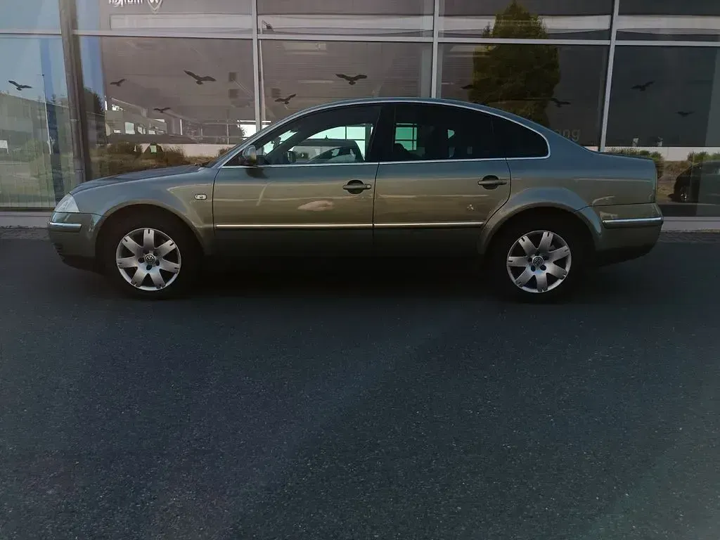 Gebraucht VW Passat Trendline 193 PS (141 kW) 2002 Grün Limousine