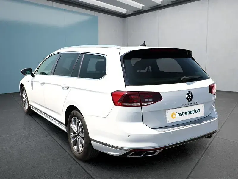 Gebraucht VW Passat 200 PS (147 kW) 2021 Weiß Kombi