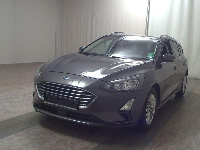 Gebraucht Ford Focus Titanium 125 PS (91 kW) 2020 Grau Kombi