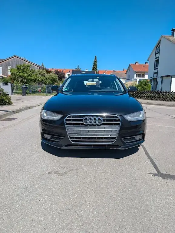 Gebraucht Audi A4 Performance 204 PS (150 kW) 2012 Schwarz Limousine