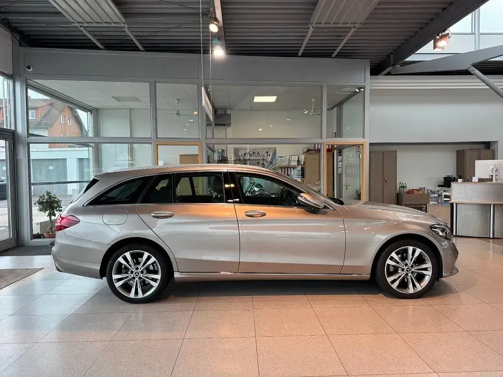 Gebraucht Mercedes C200 Exclusive 184 PS (135 kW) 2020 Mojavesilber Kombi