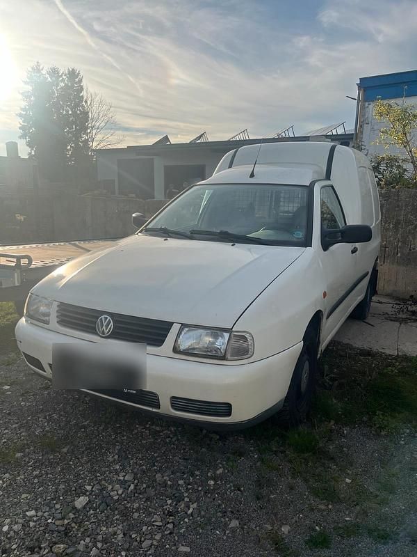Weiß Gebraucht 2002 VW Caddy Van / Kleinbus | 2.400 € (Etwas zu teuer) - Bild 1/4