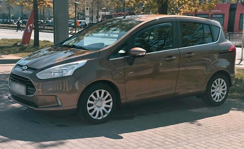 Usata Ford B-MAX 120 CV (88 kW) 2013 Marrone Monovolume